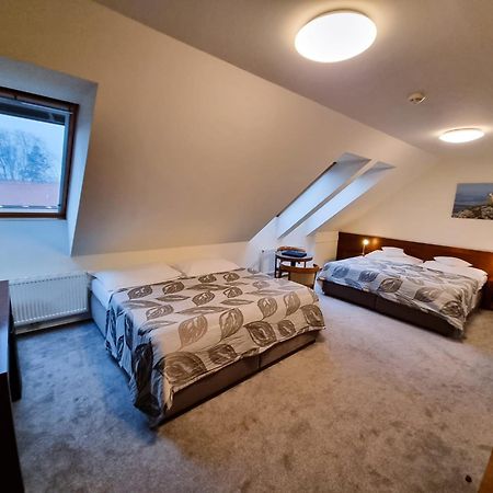 Hotel Mario Lednice Luaran gambar