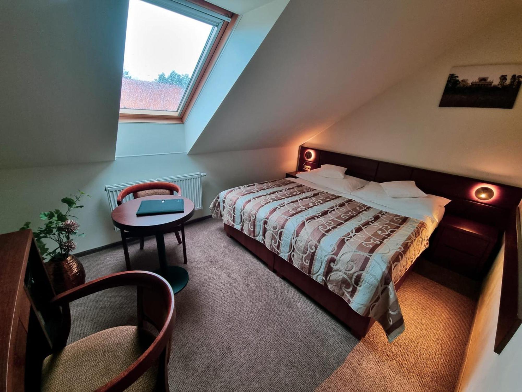 Hotel Mario Lednice Luaran gambar